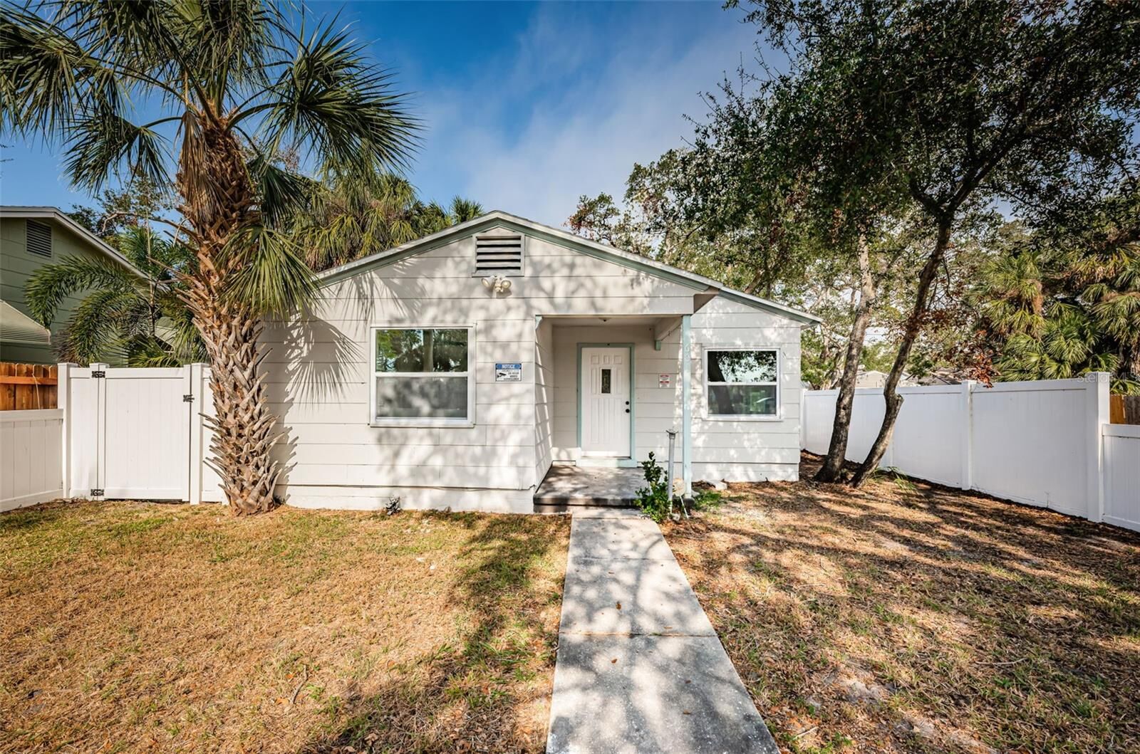 Property Photo:  601 Paris Avenue S  FL 33701 