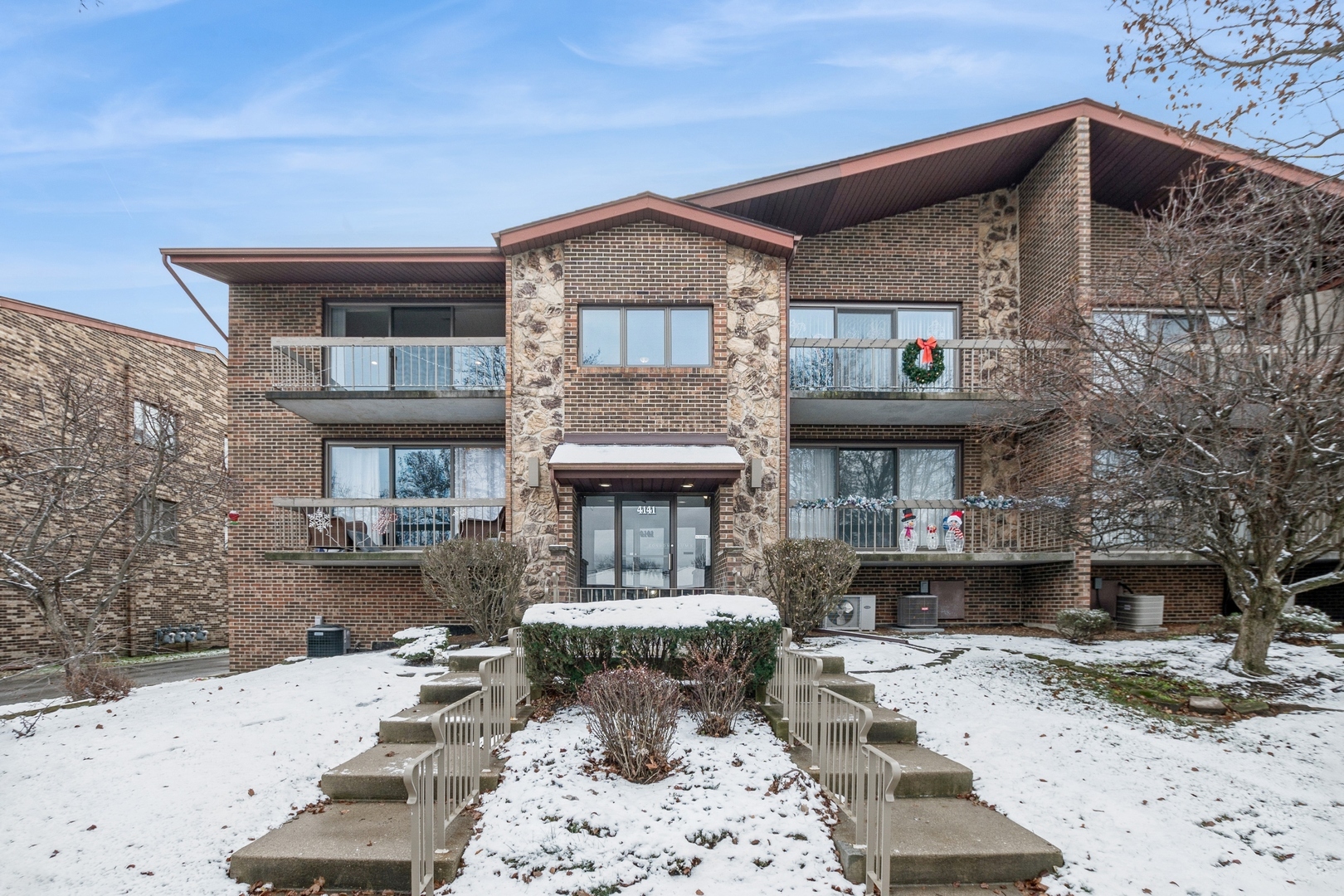 Property Photo:  4141 W 93rd Place 2E  IL 60453 