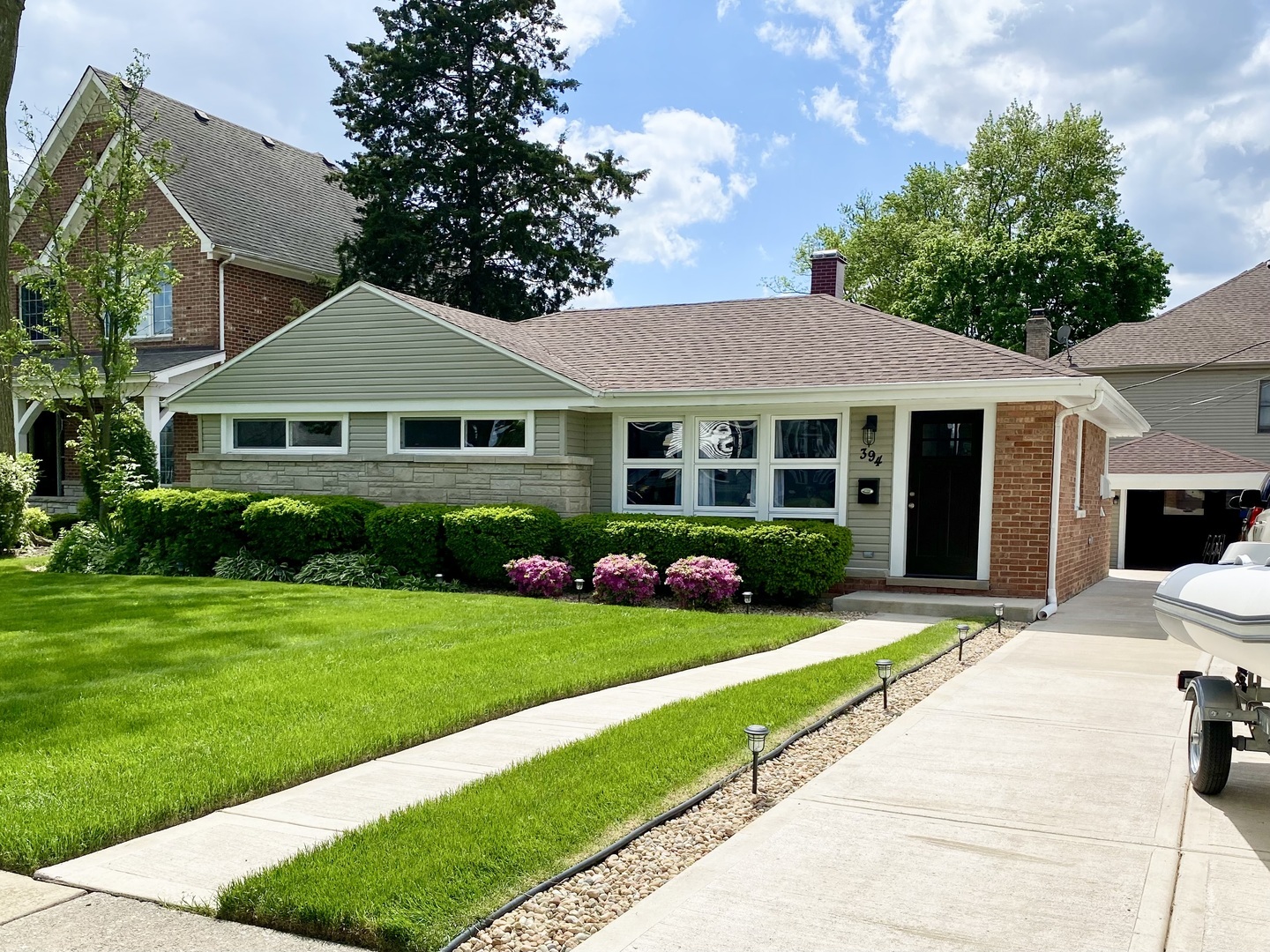 Property Photo:  394 N Highview Avenue  IL 60126 