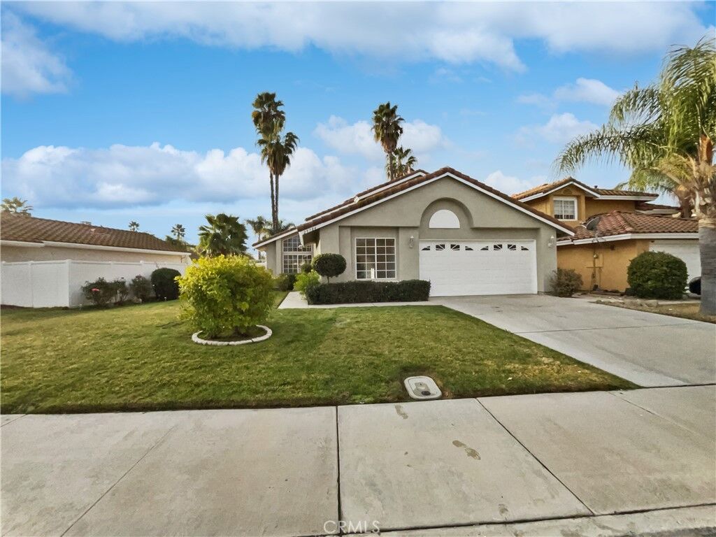 Property Photo: 29784 Camino Cristal CA 92584