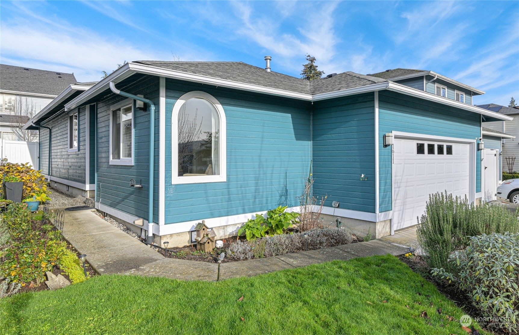 Property Photo:  1611  Valhalla Street  WA 98226 