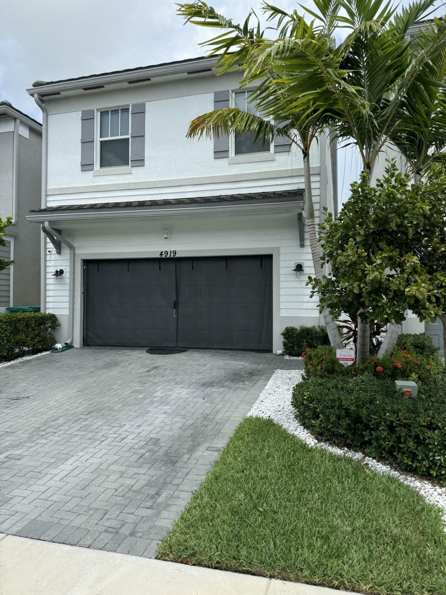 Property Photo:  4919 NW 48th Terrace  FL 33319 