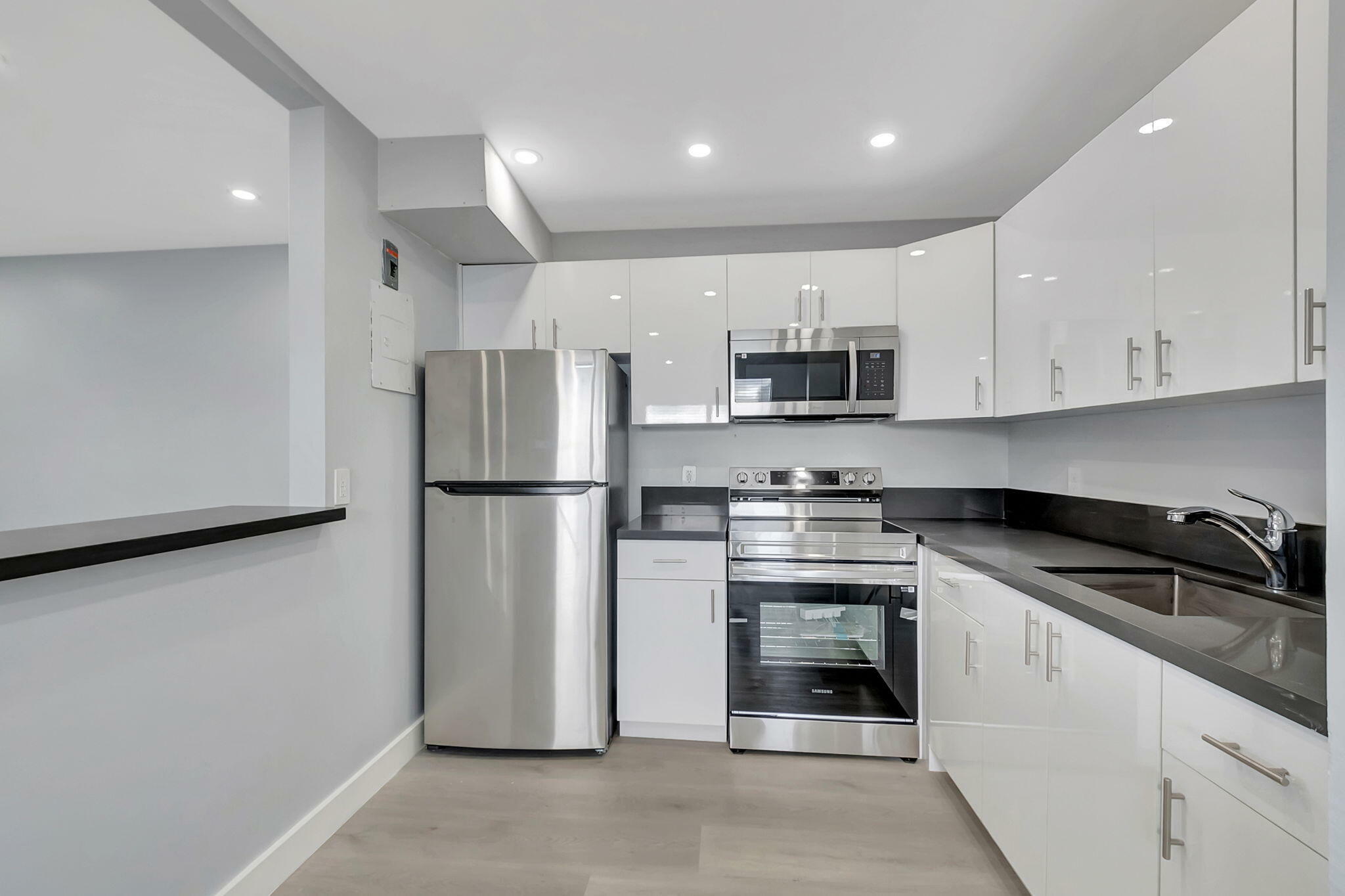 Property Photo: 171 Monaco D FL 33446