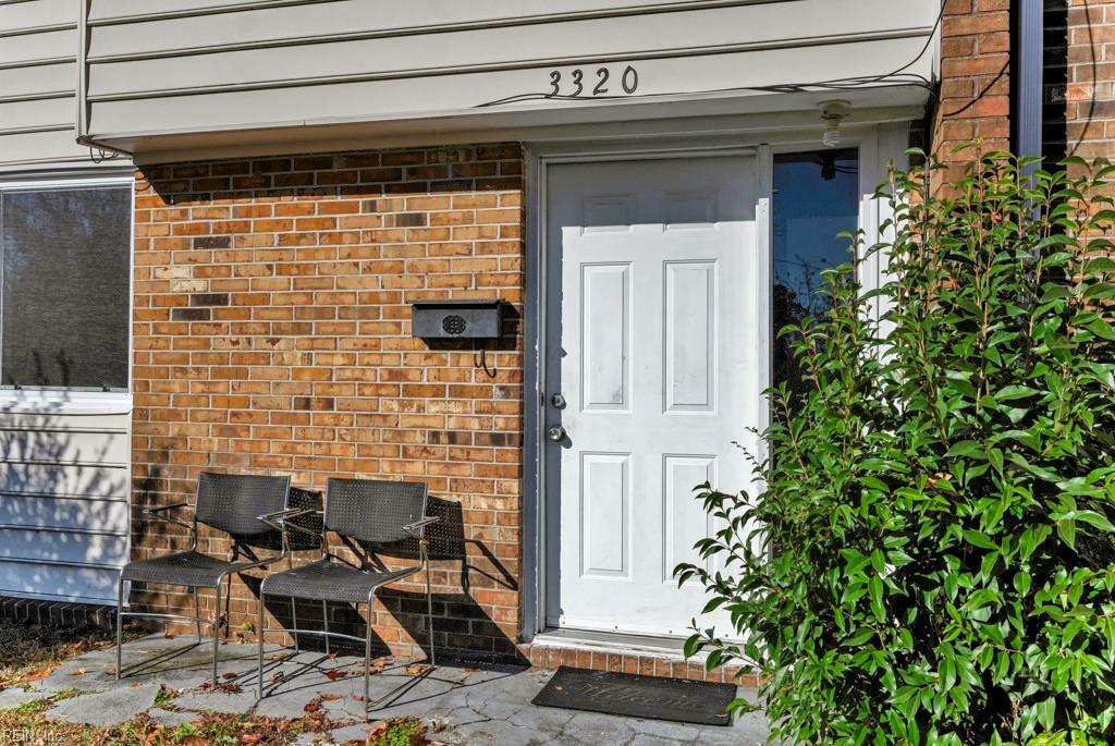 Property Photo:  3320 Zurich Arch  VA 23452 