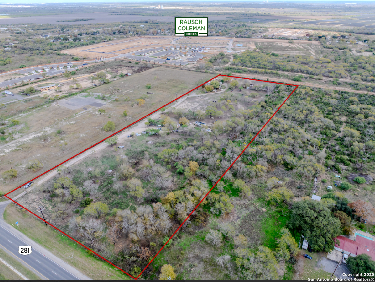 Property Photo: 14988 US Highway 281 N TX 78221