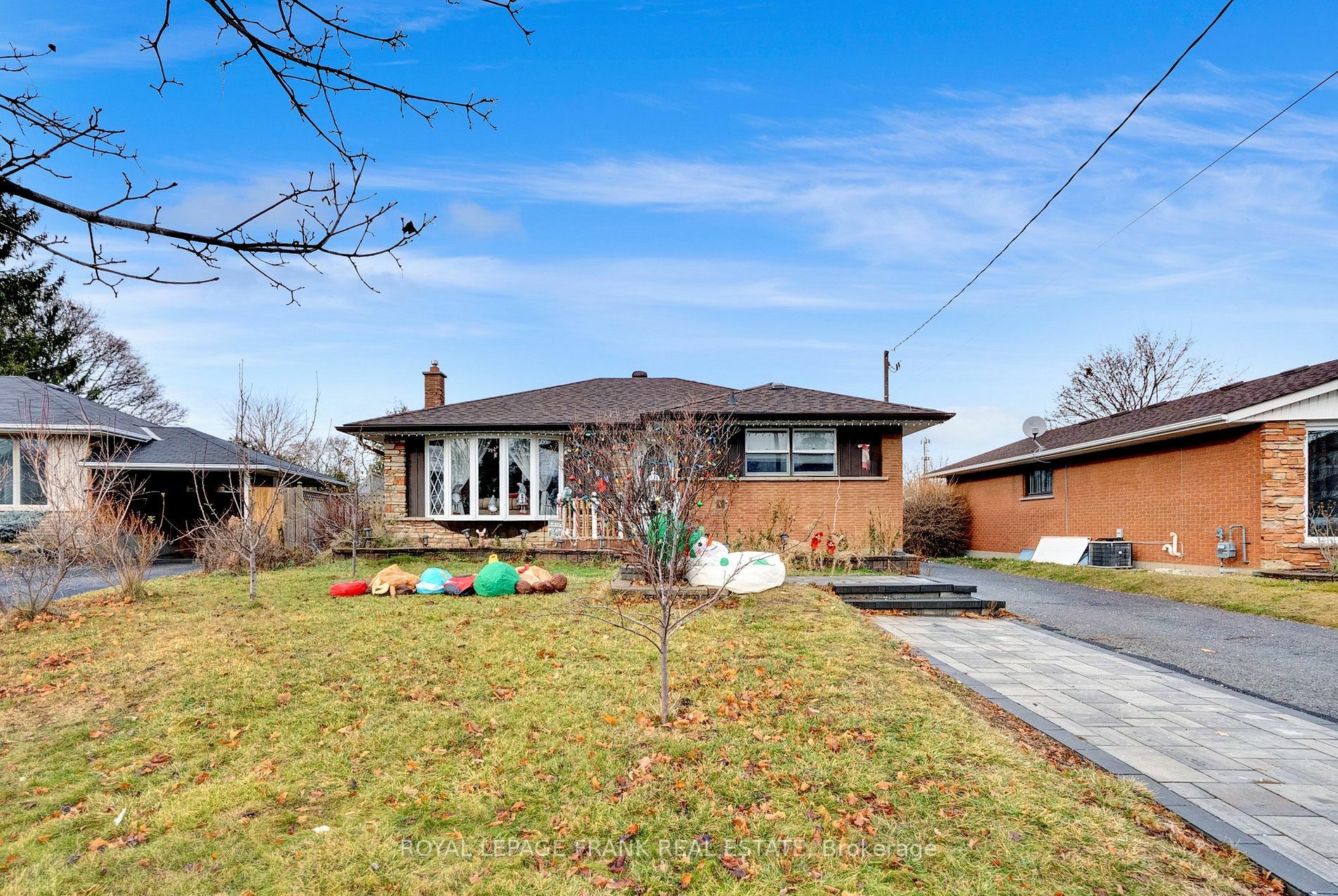 Property Photo:  1164 Lisgar Ave  ON L1H 1T6 