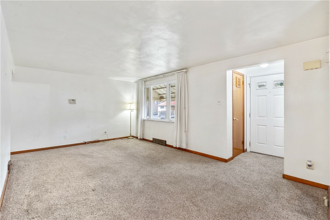 Property Photo:  5223 Woodland Drive  PA 15122 