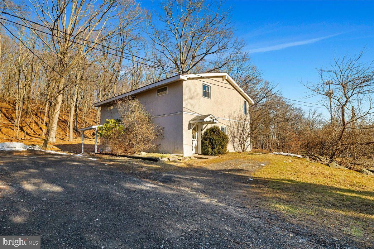 Property Photo:  134 Barn Swallow Lane Barn Swallow Lane B  PA 18326