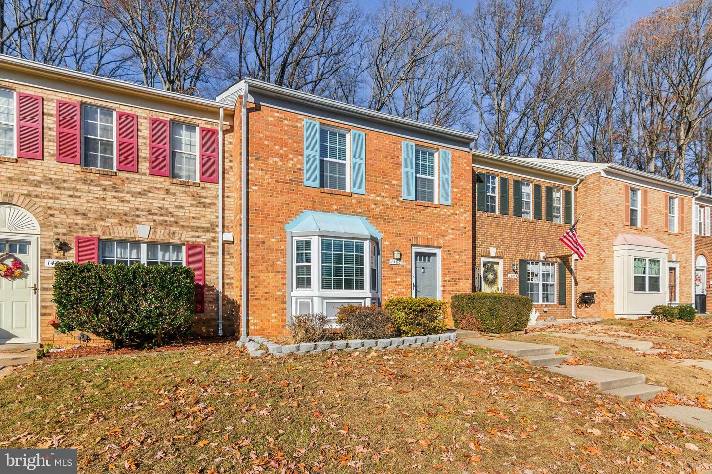 Property Photo:  14061 Fallbrook Lane  VA 22193 