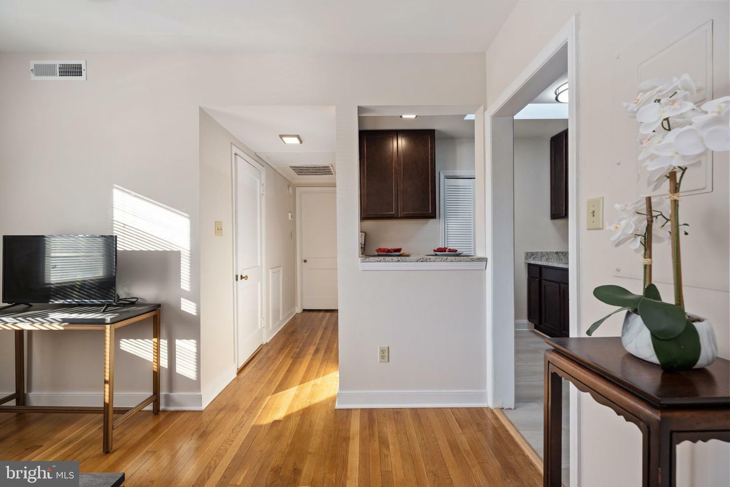 Property Photo:  620 Kenmore Avenue 1  VA 22401 