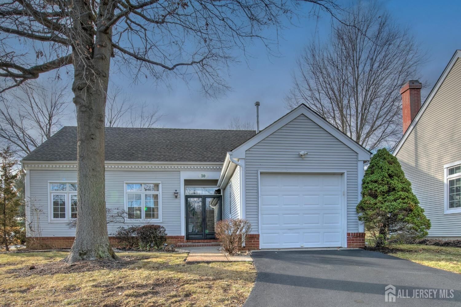 Property Photo:  30 Winthrop Road  NJ 08831 