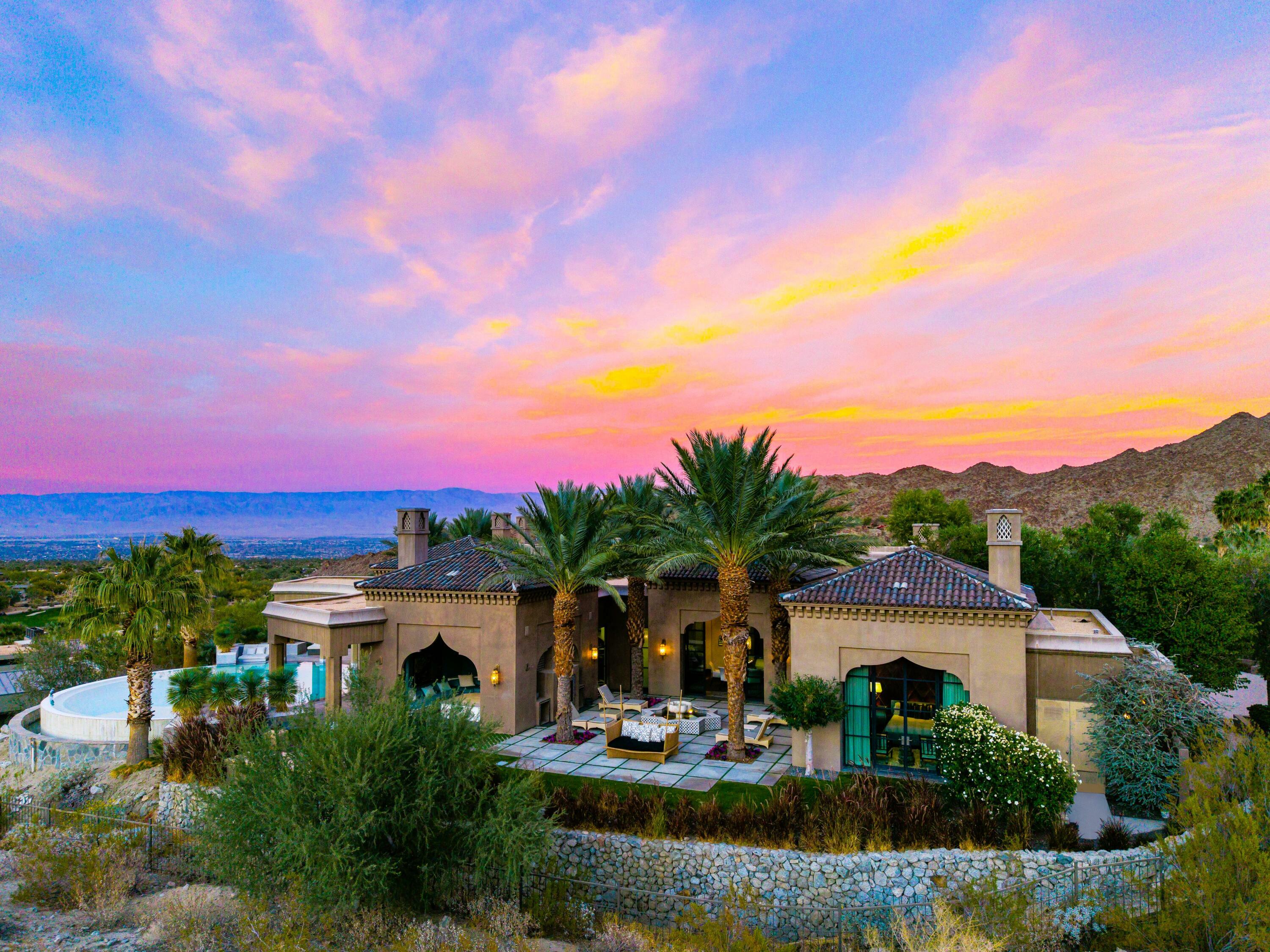 Property Photo: 613 Indian Cove CA 92260