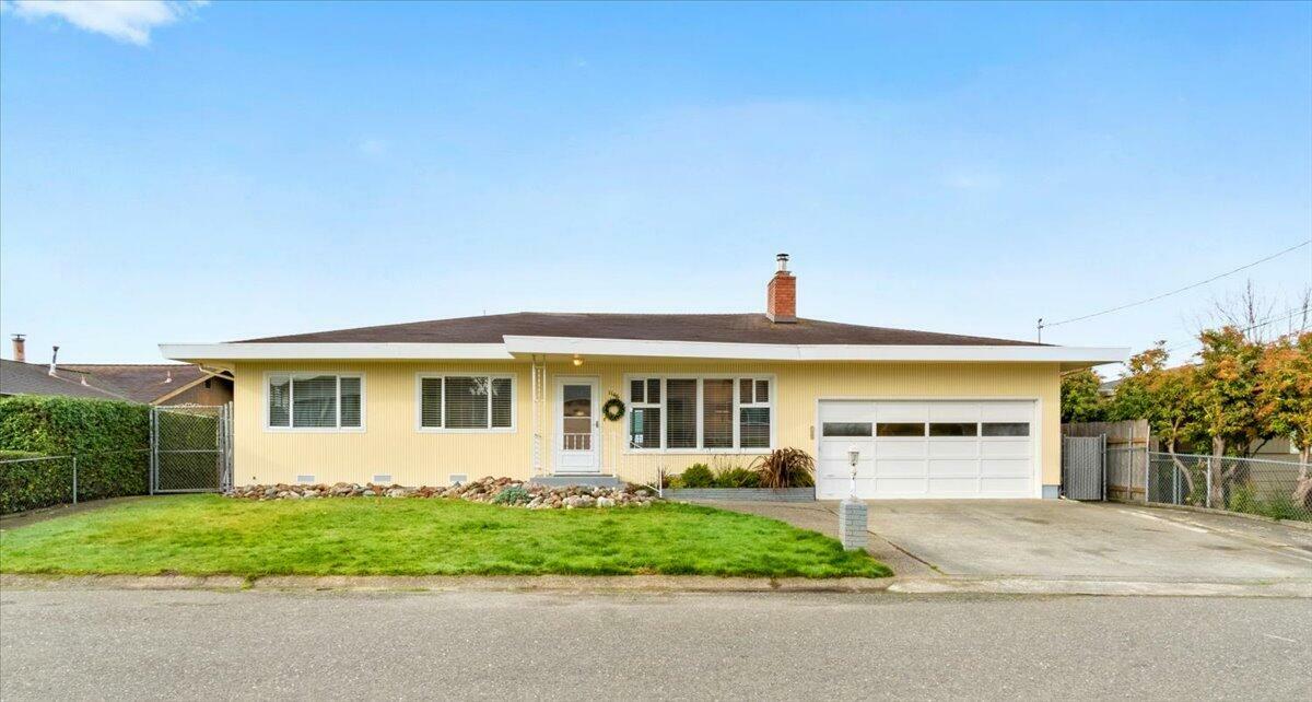 Property Photo:  1146 Crestview Drive  CA 95540 
