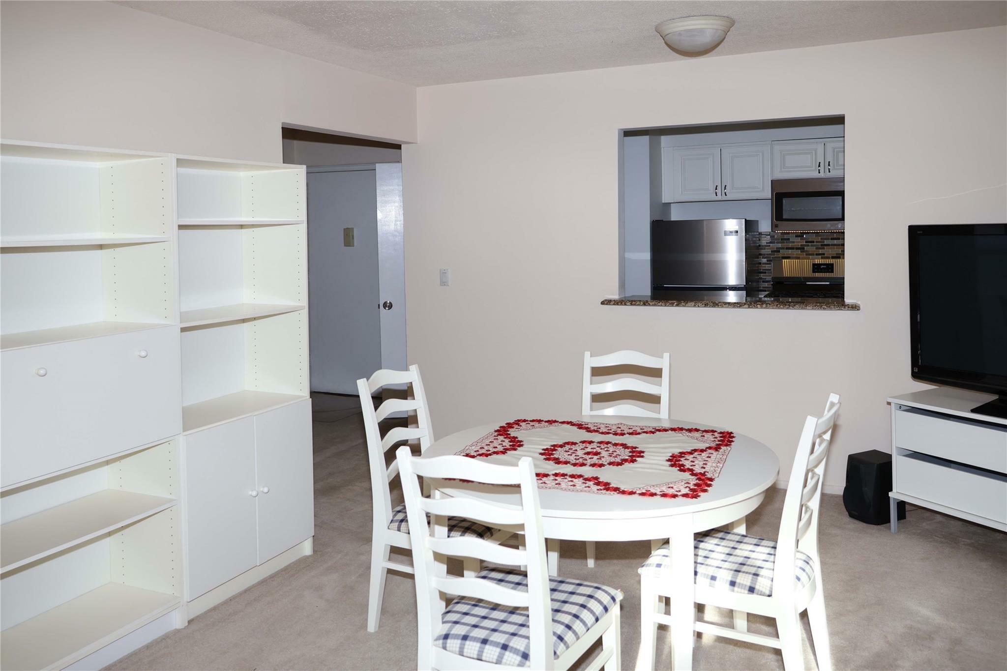 Property Photo:  129 S Highland Avenue 2C5  NY 10562 