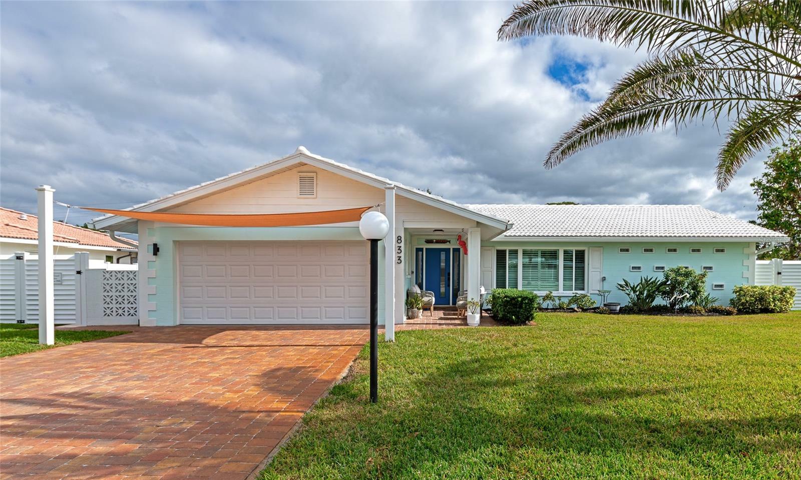 Property Photo:  833 Harbor Drive S  FL 34285 