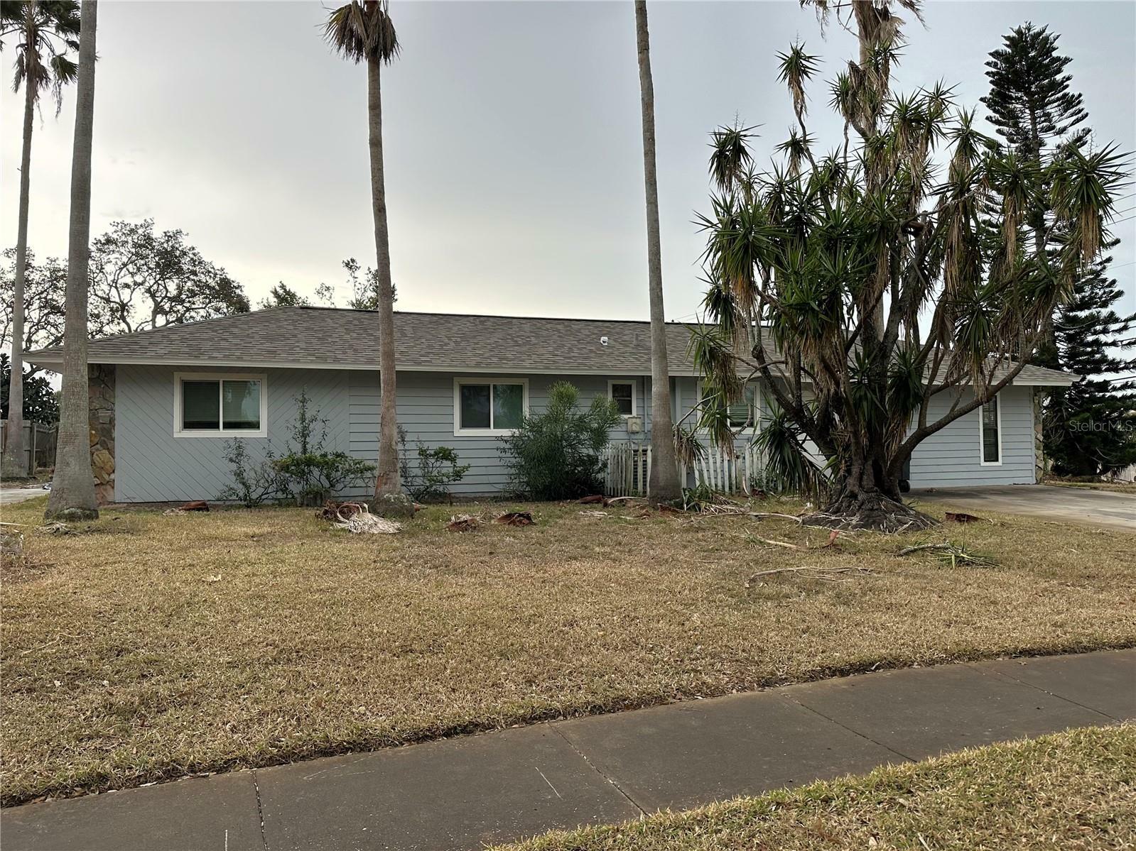 Property Photo:  461 S Florida Avenue  FL 34689 