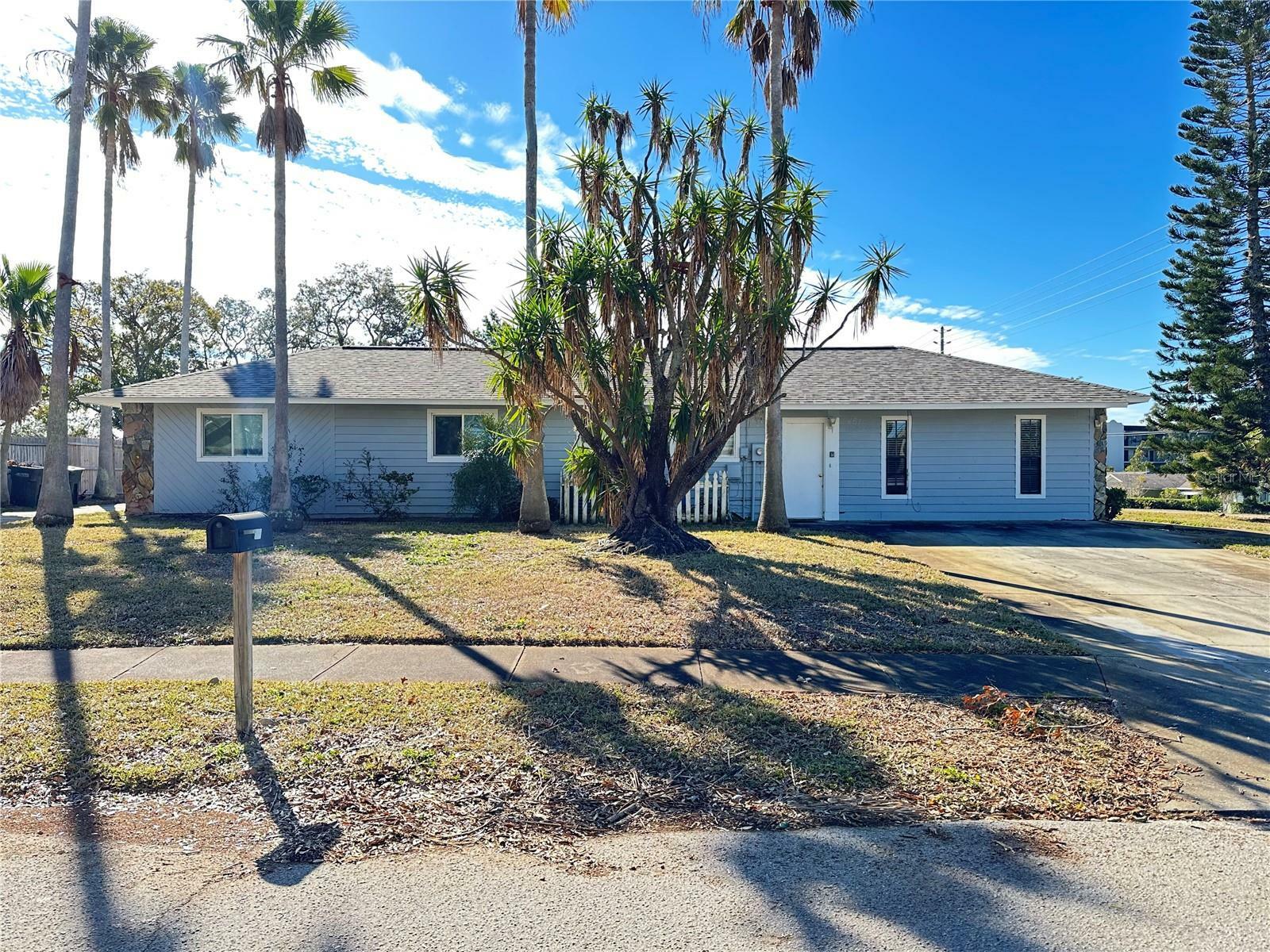 Property Photo:  461 S Florida Avenue  FL 34689 