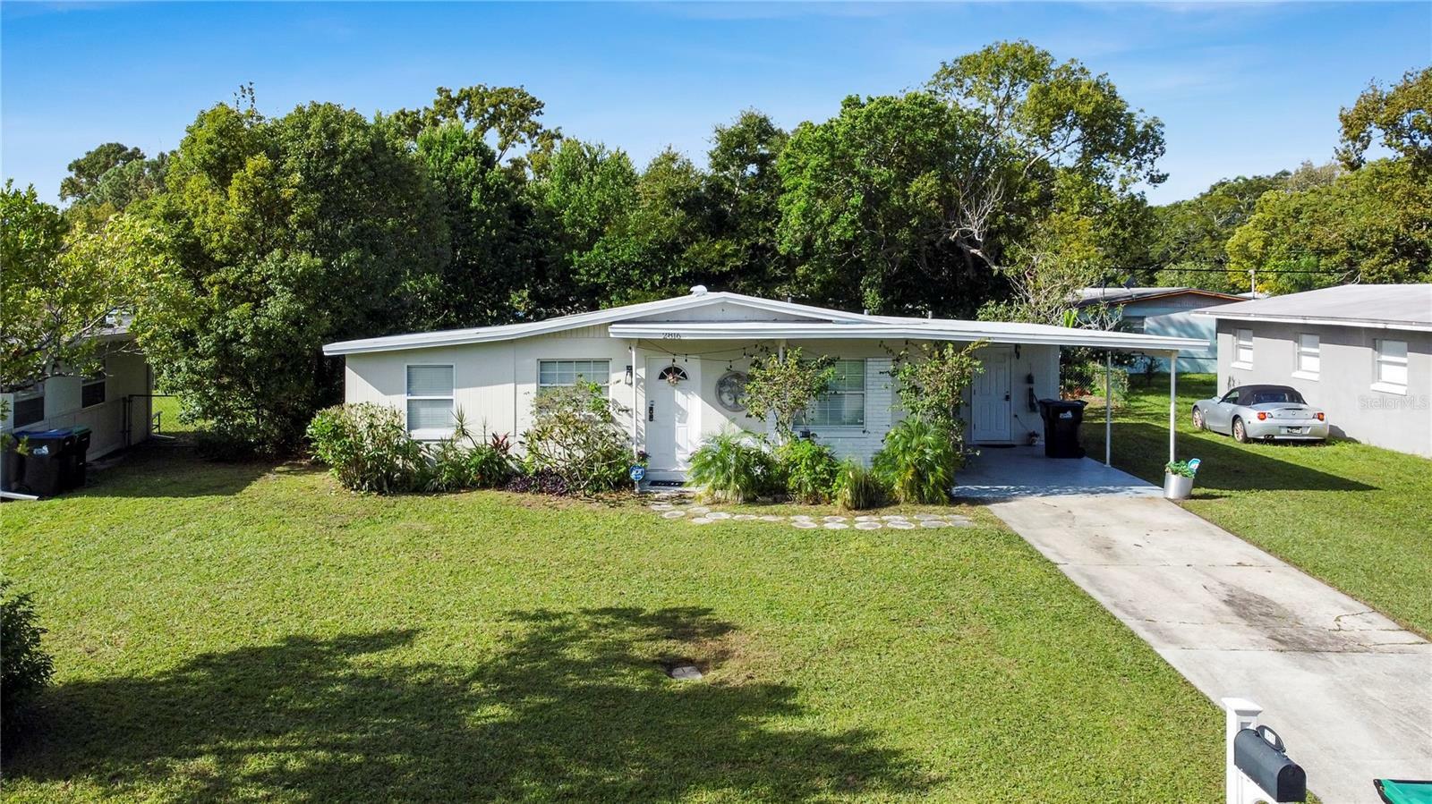 Property Photo: 2816 Paine Lane FL 32826