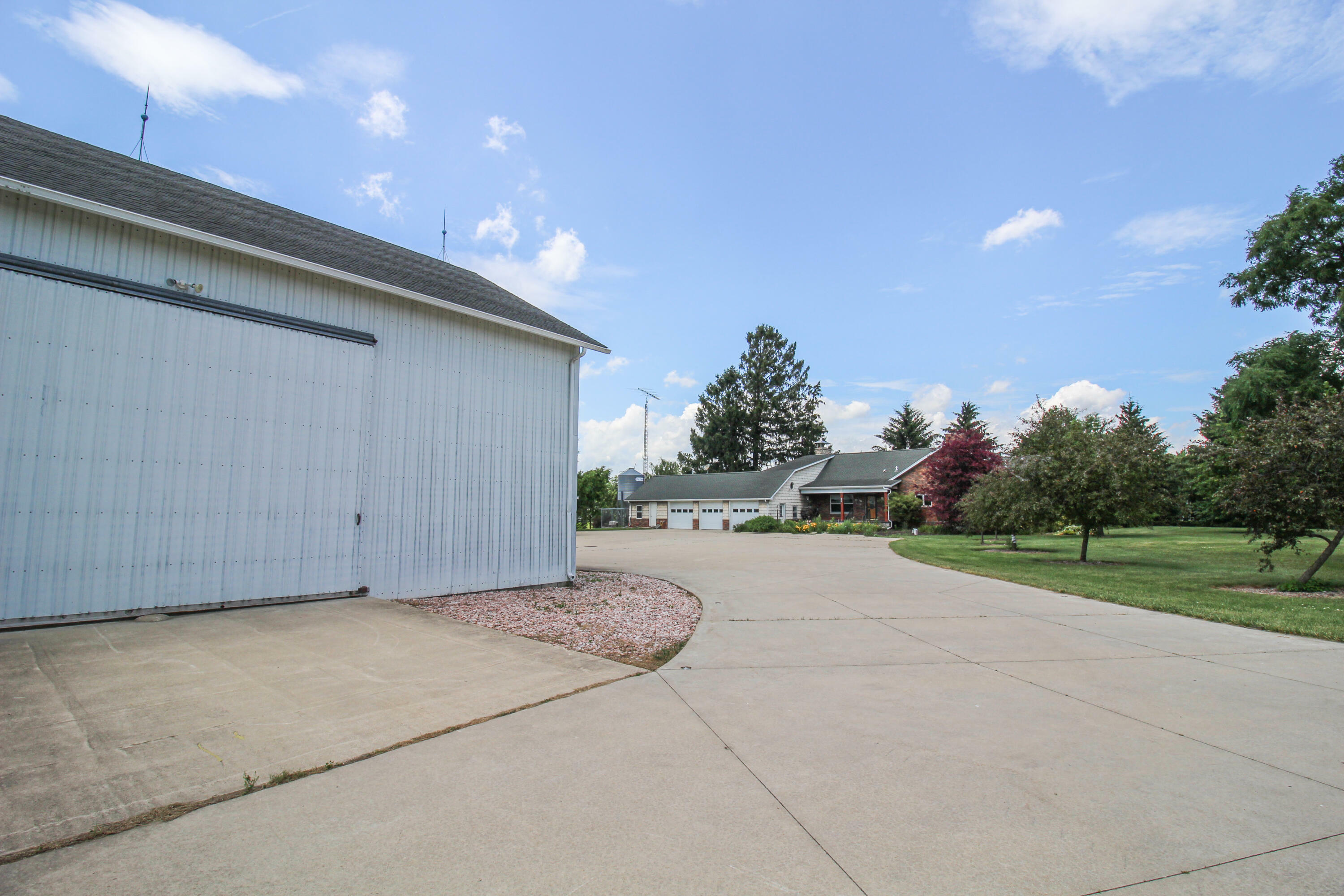 Property Photo: 17787 Indian Prairie Road MI 49099