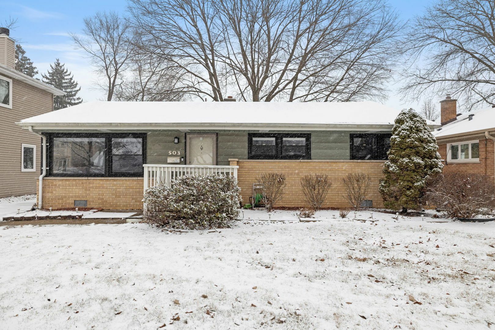 Property Photo: 503 N Pine Street IL 60056