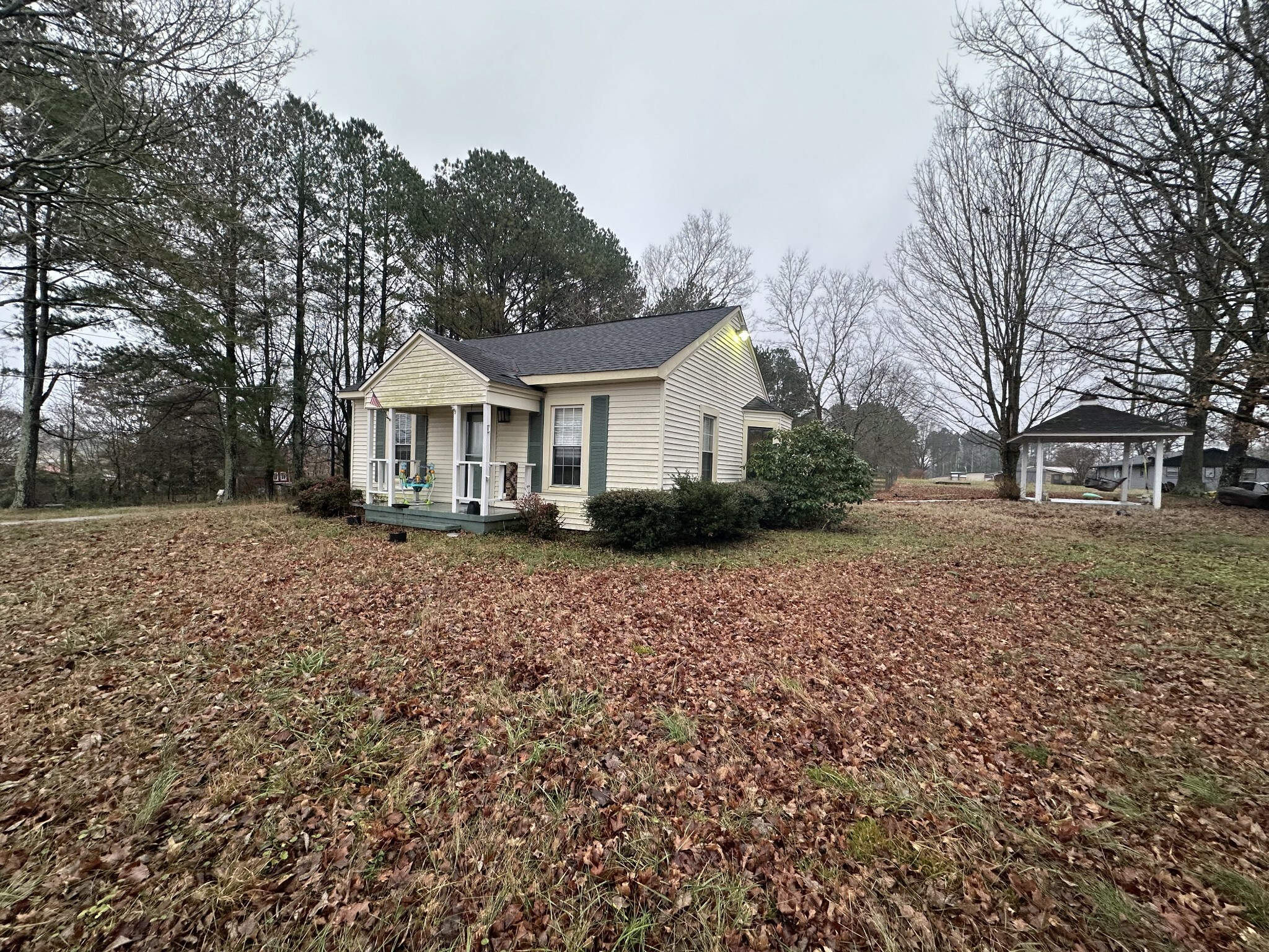 Property Photo:  402 E Main St  TN 38469 