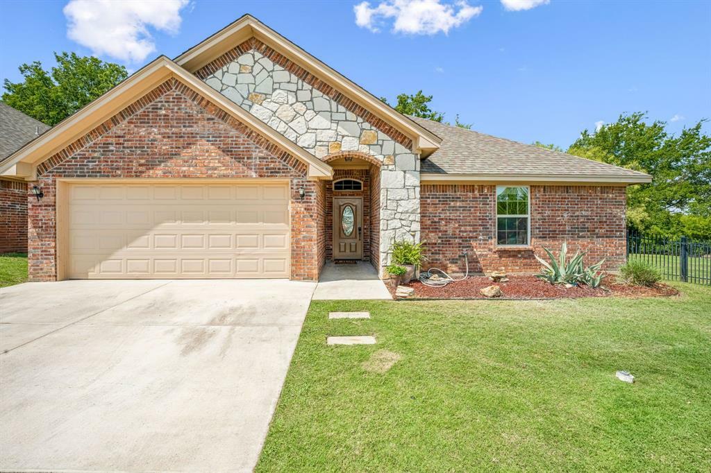 Property Photo:  1742 Sully Court  TX 76401 