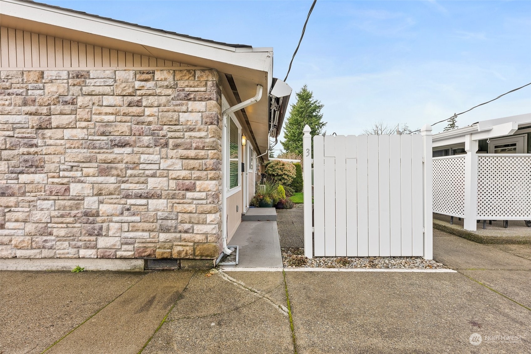 Property Photo: 333 7th Place SE #3 WA 98372