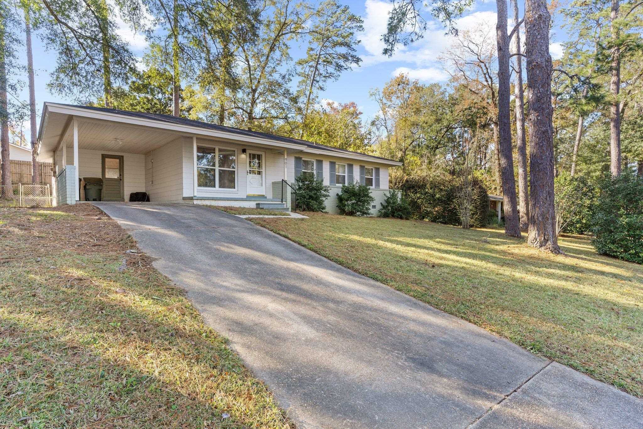 Property Photo:  901 Willow Avenue  FL 32303 