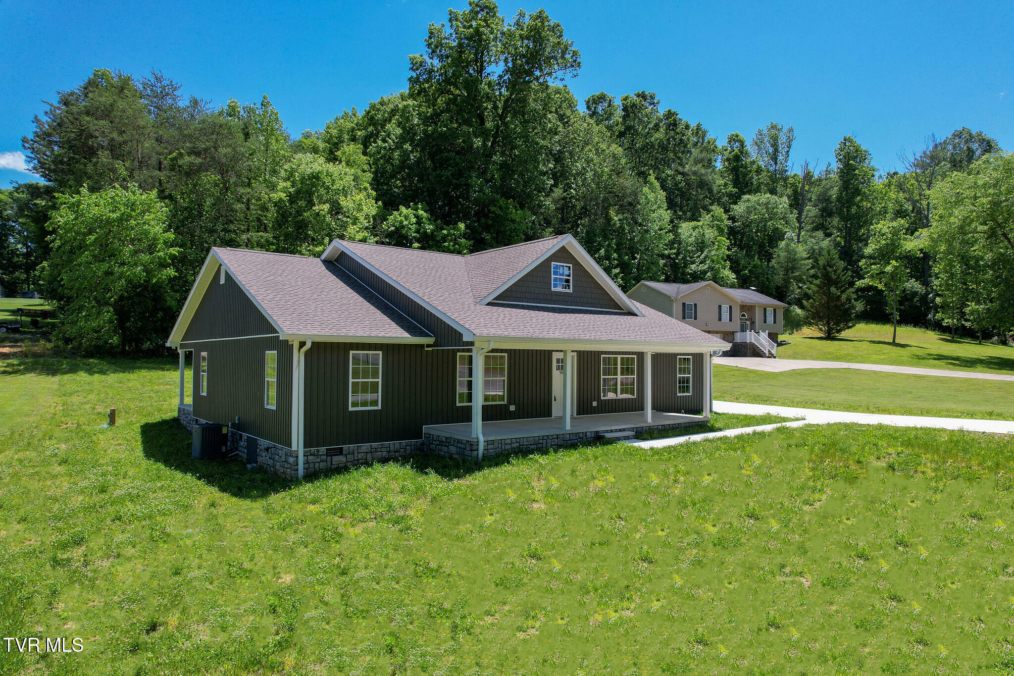 Property Photo: 960 East Allens Bridge Road TN 37743