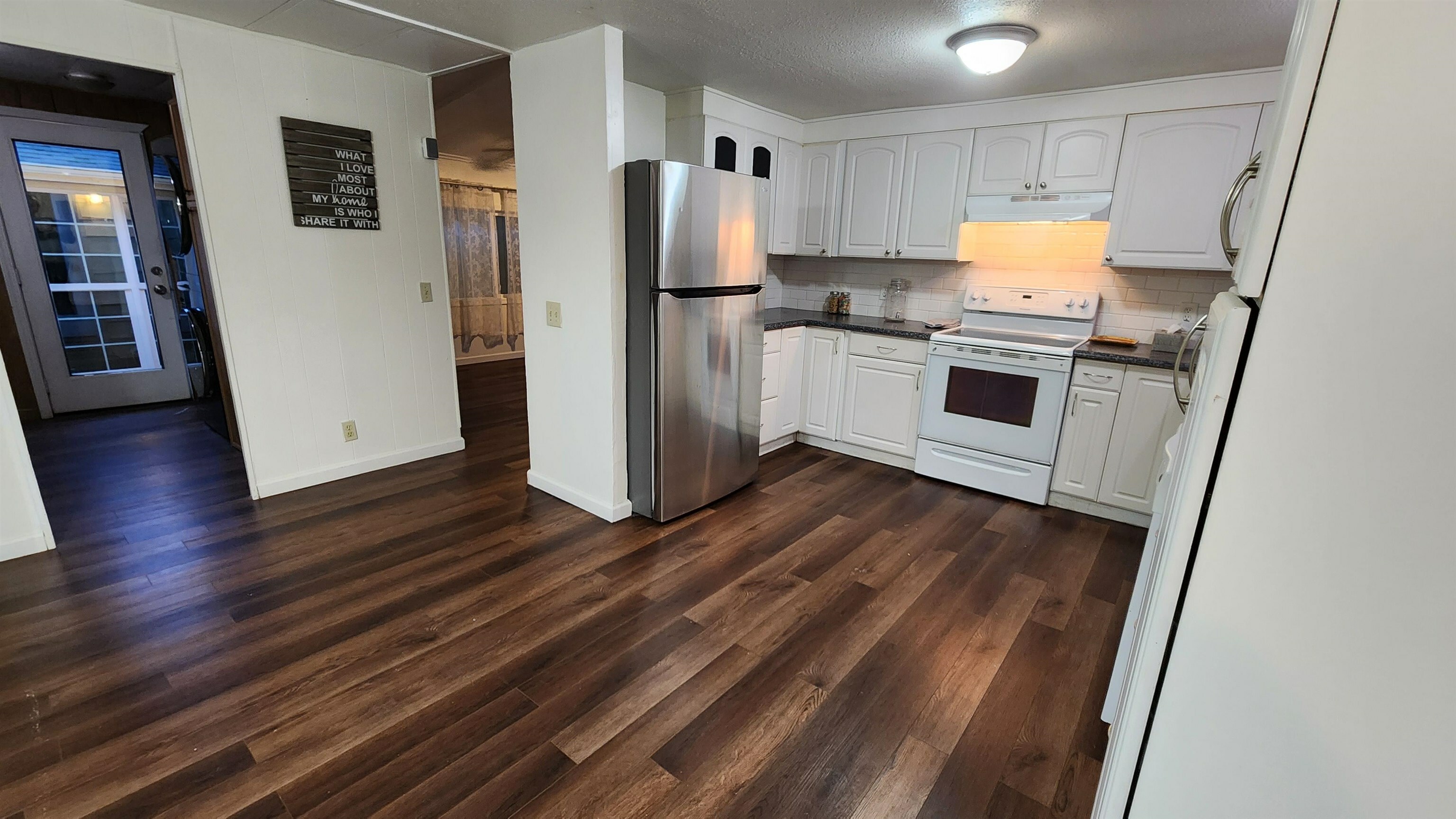 Property Photo: 2334 Greentree Ct NE OR 97305