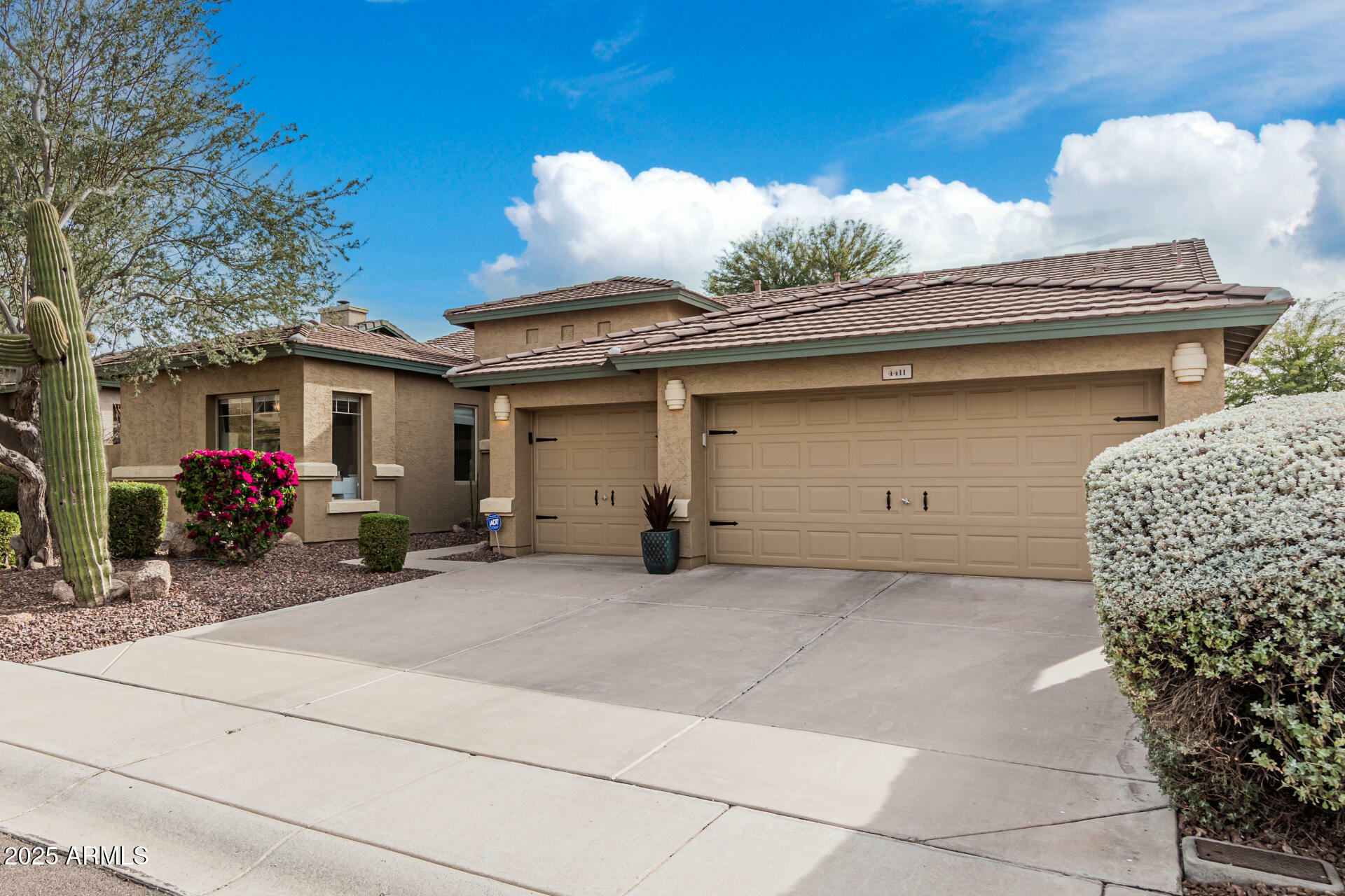 Property Photo:  4411 E Spur Drive  AZ 85331 