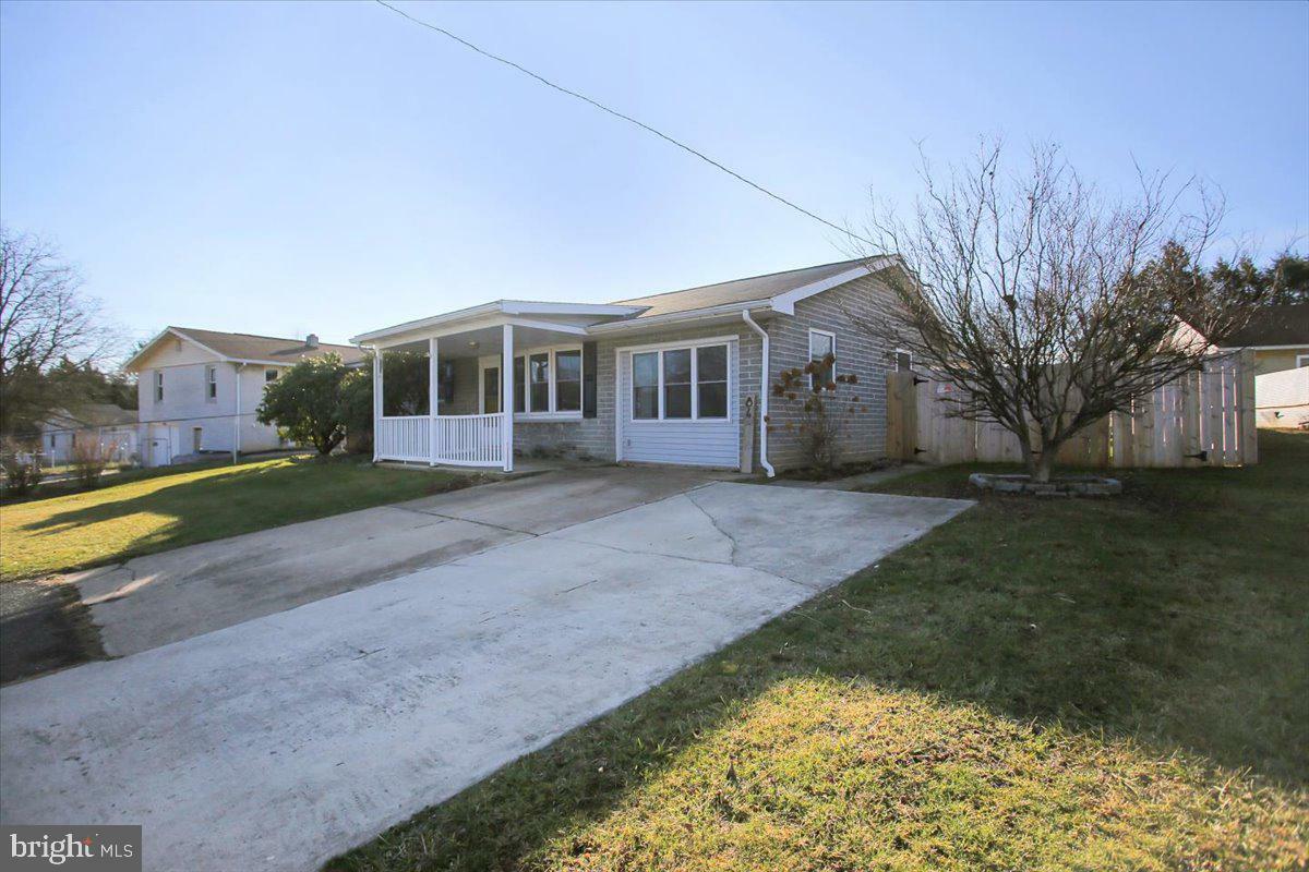 84 Sunny Lane  Chambersburg PA 17202 photo