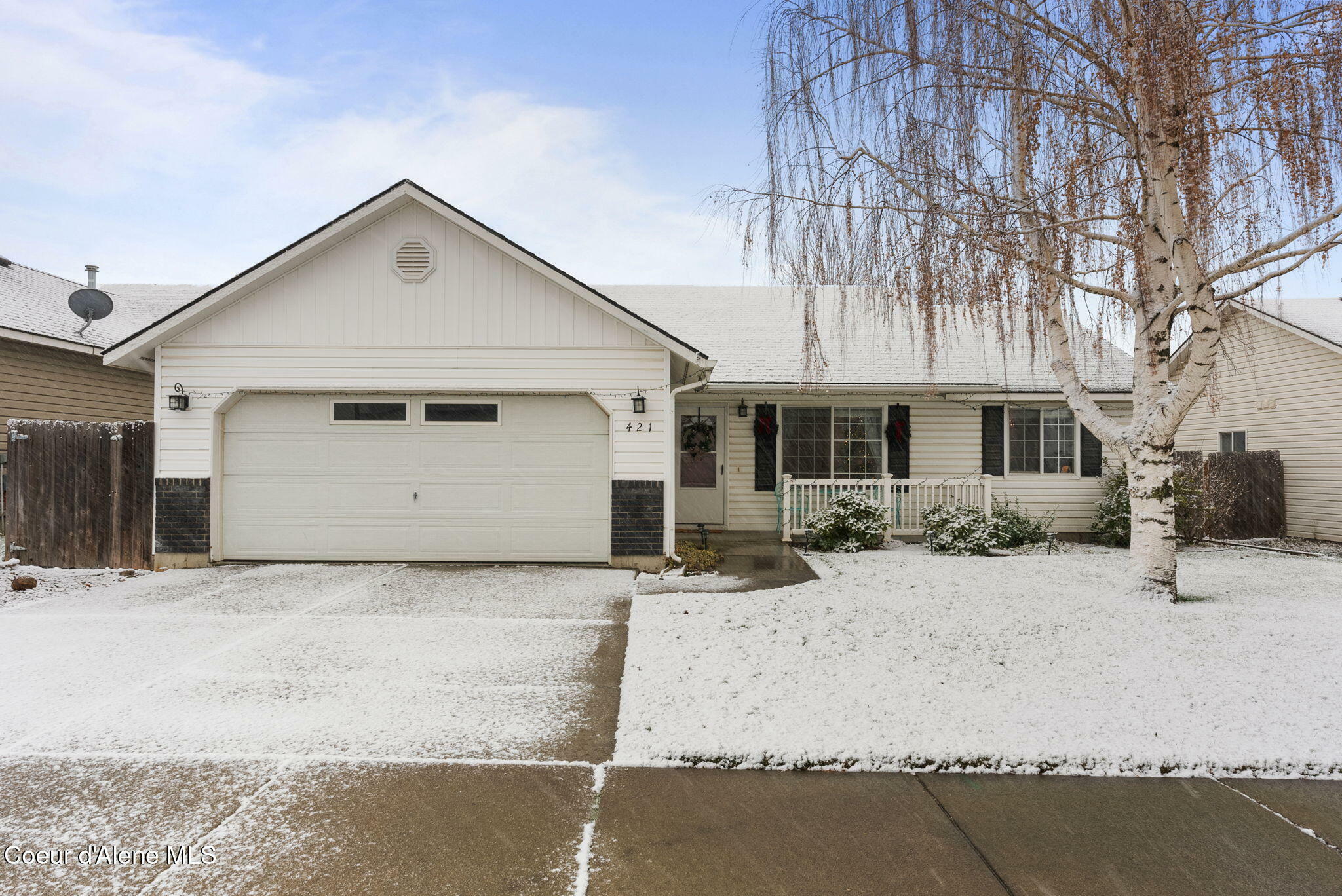 Property Photo:  421 N Blandwood Ct  ID 83854 