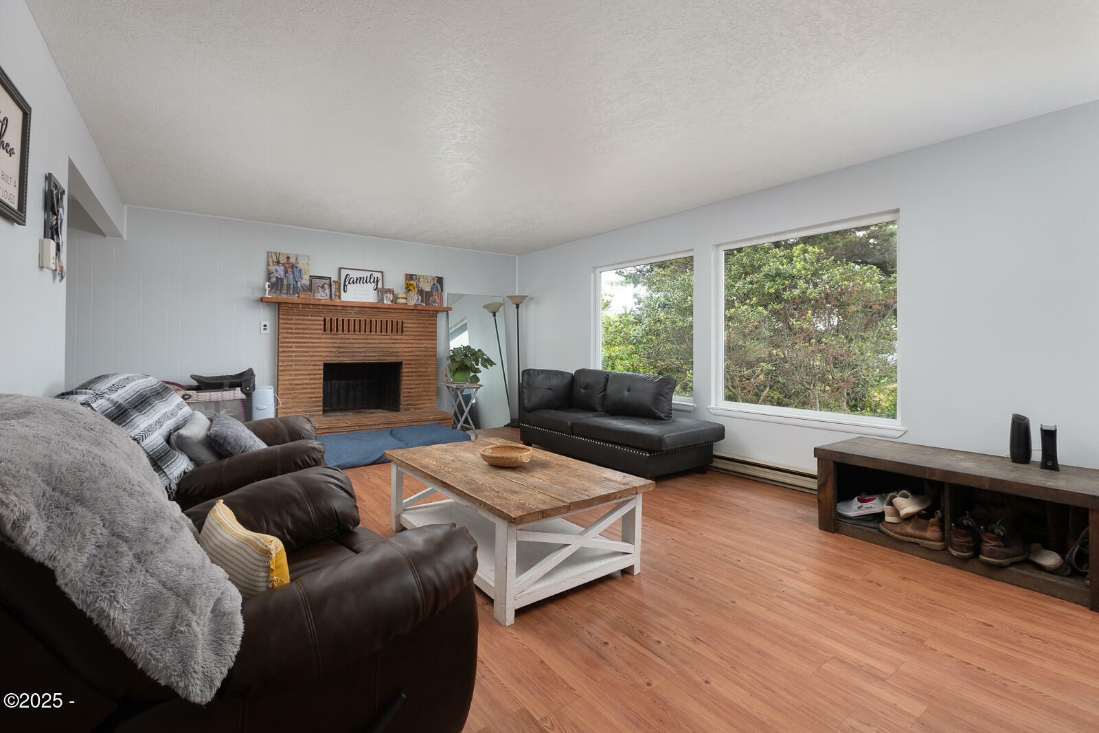 Property Photo:  1051 NW Art Street  OR 97376 