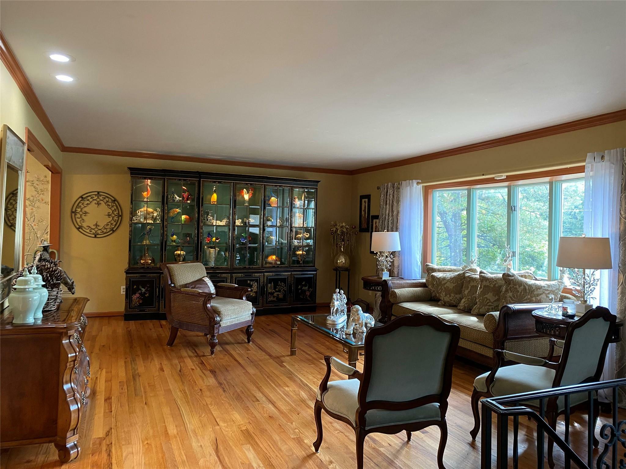 Property Photo:  1 Parkview Drive  NY 10940 