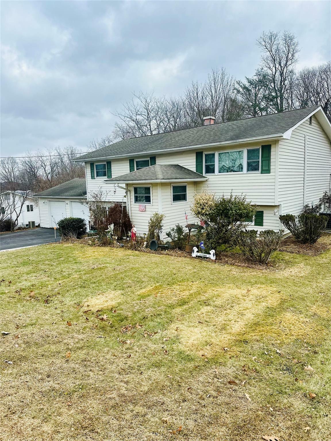 Property Photo:  10 Sears Road  NY 10950 