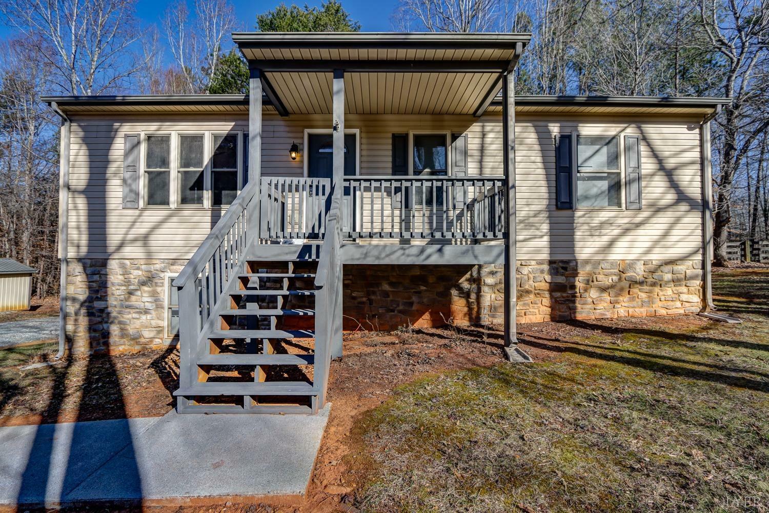 Property Photo:  2120 Eagle Point Road  VA 24104 