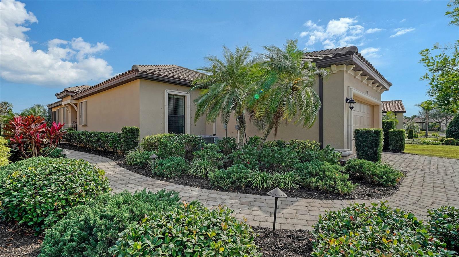 Property Photo:  5331 Vaccaro Court  FL 34211 