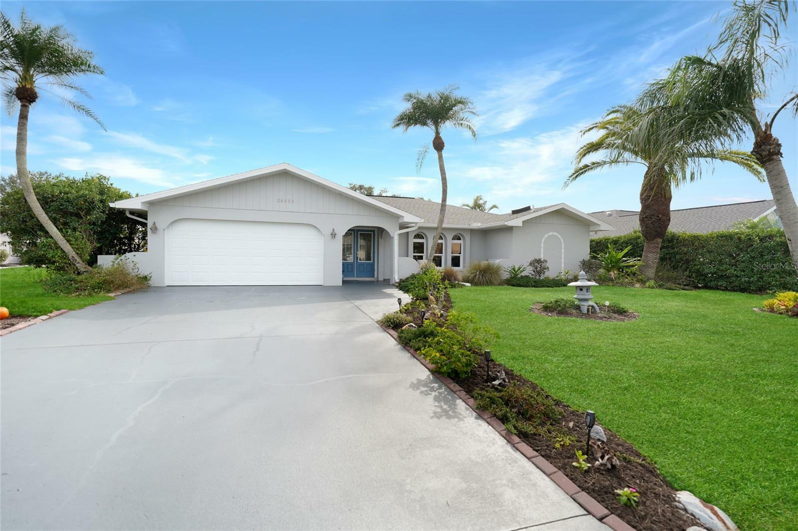 Property Photo:  26055 Ancuda Drive  FL 33983 