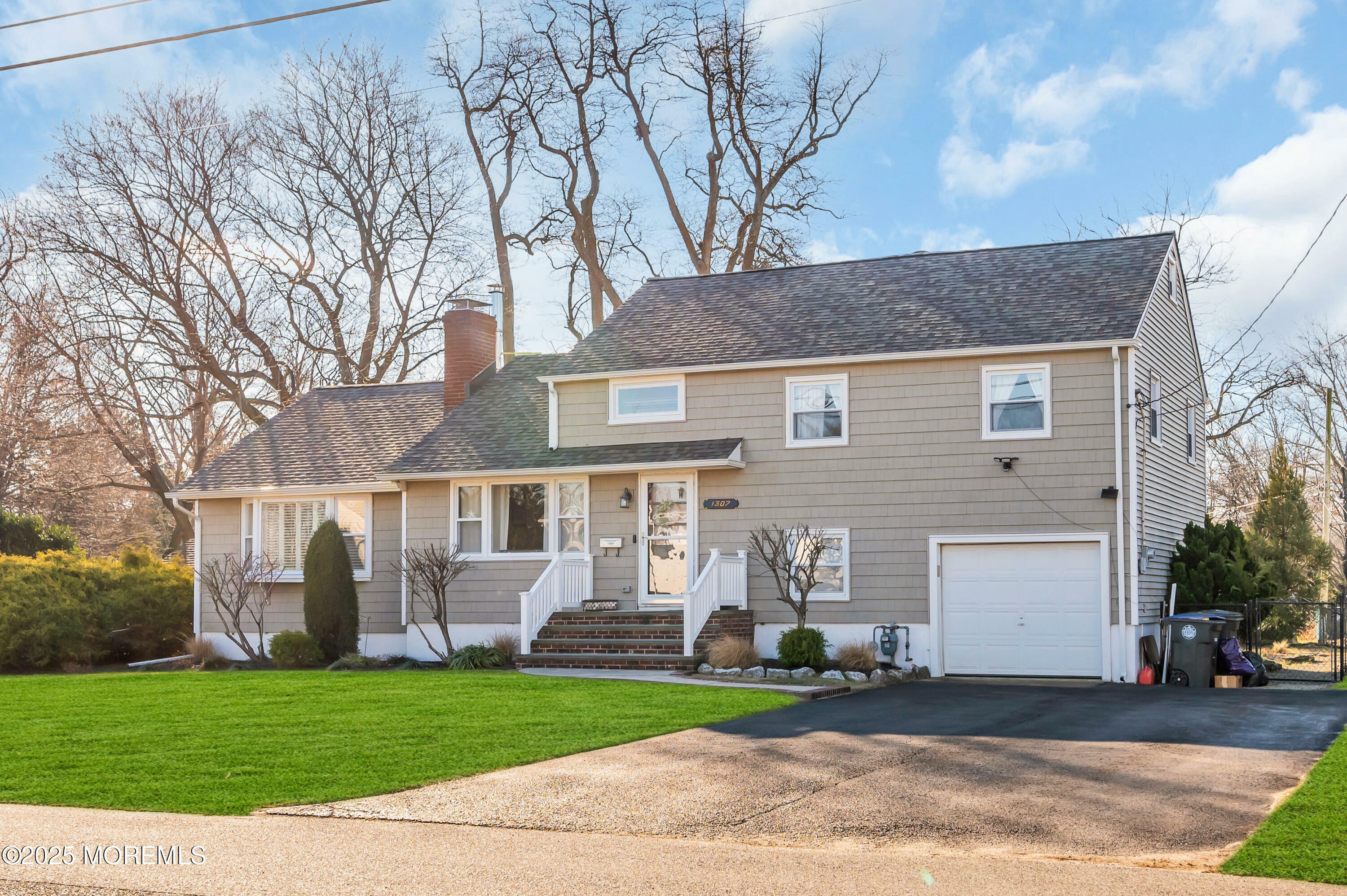 Property Photo:  1307 W Magnolia Avenue  NJ 08750 