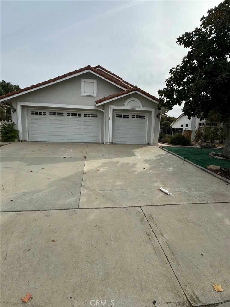 Property Photo:  39900 Ranchwood  CA 92563 