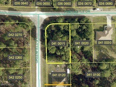 Property Photo:  744 Pinecastle Drive  FL 33974 