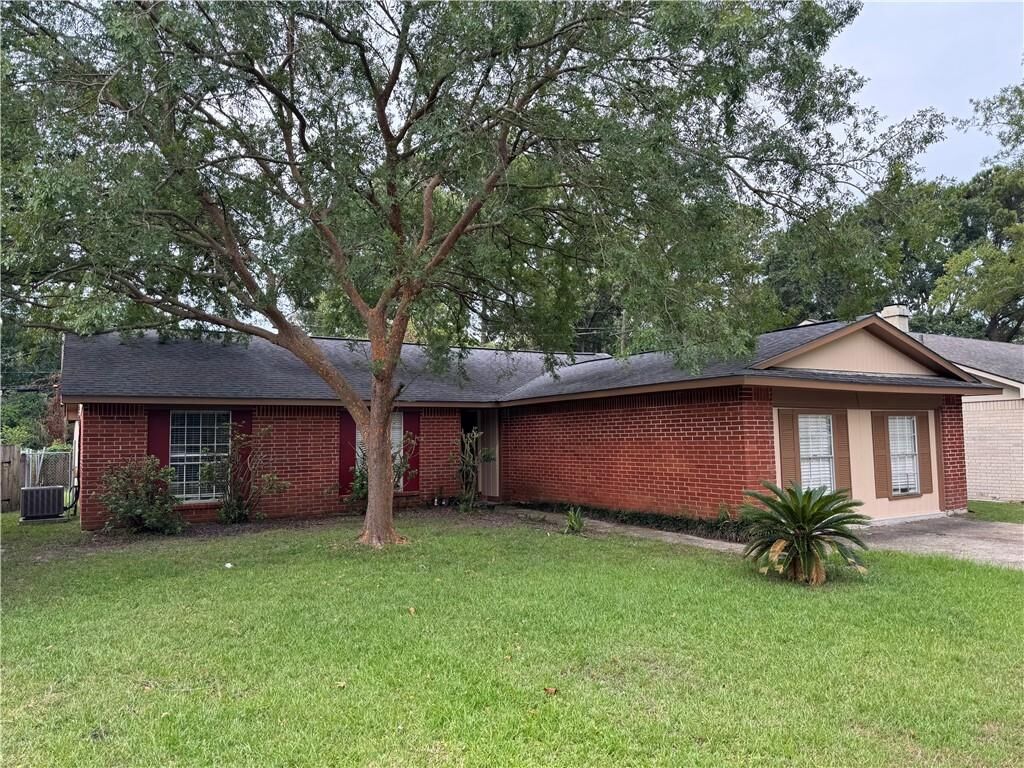 Property Photo: 465 Ridgewood Drive LA 70471