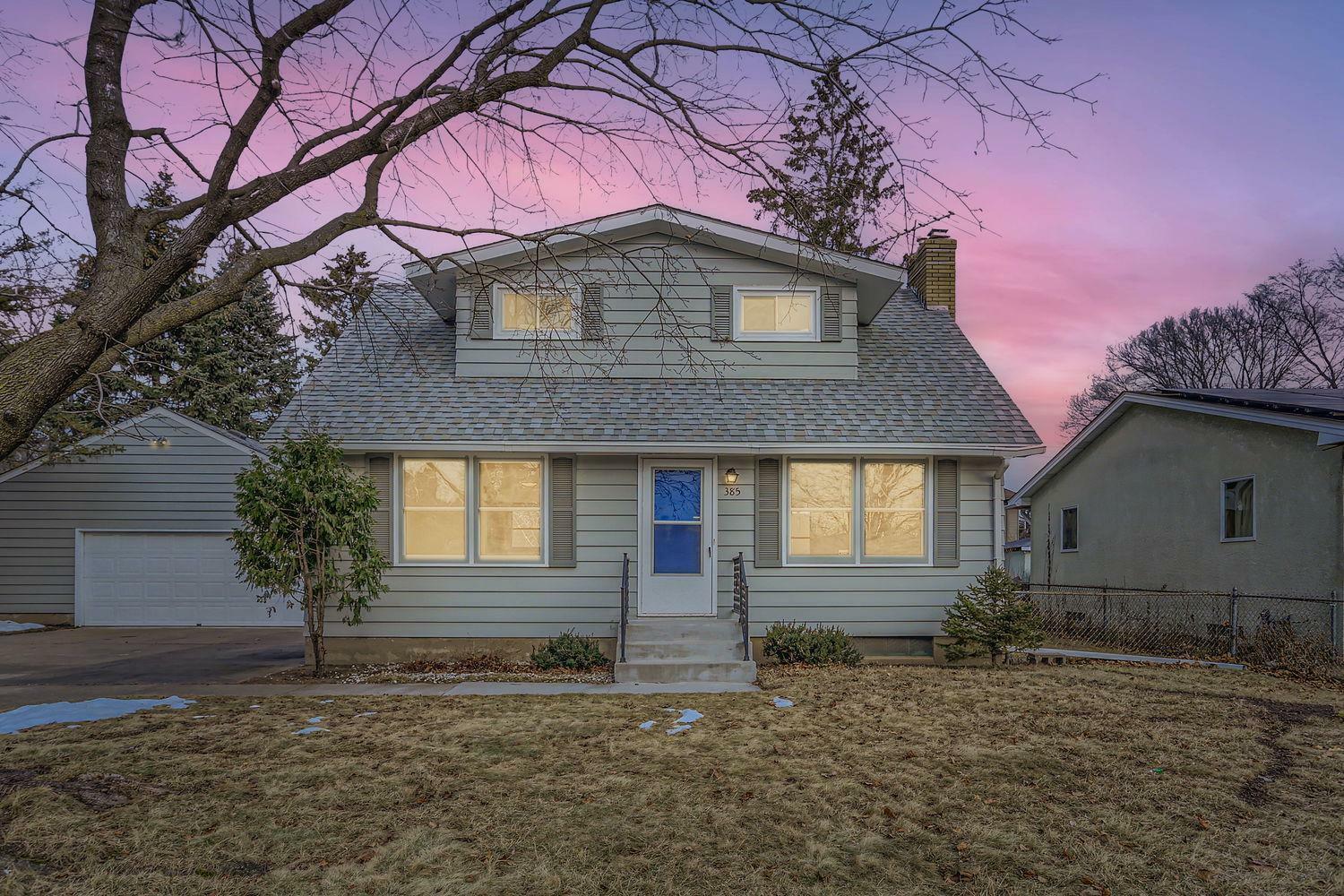 Property Photo:  385 Eldridge Avenue E  MN 55117 