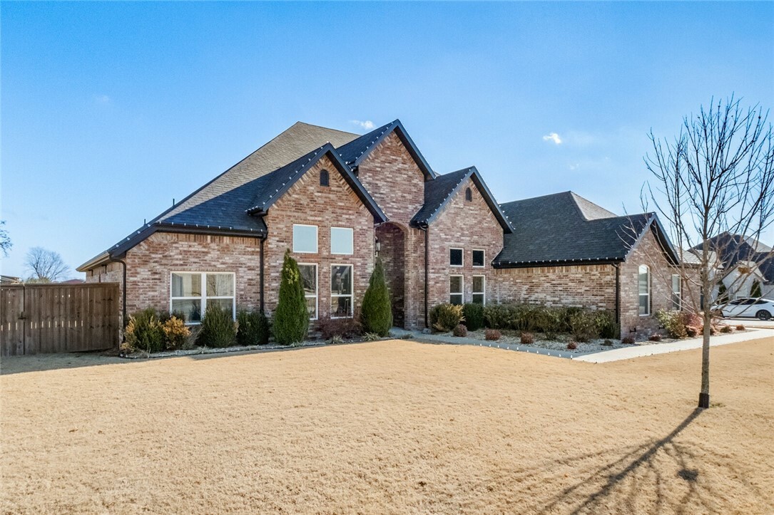 Property Photo:  1910 Stable Street  AR 72719 