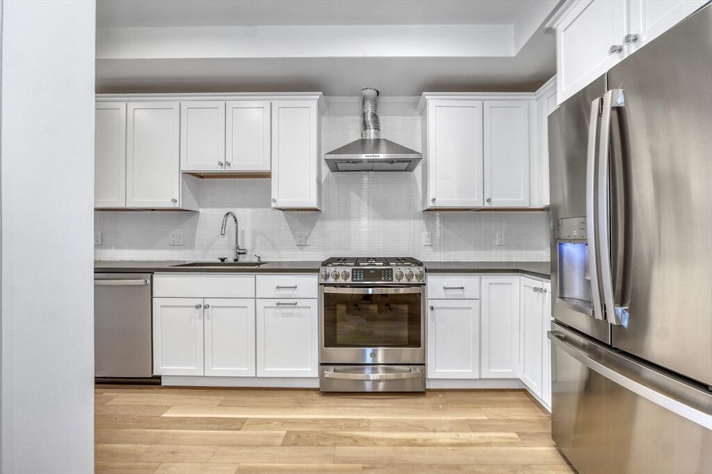 Property Photo: 120 Moore St 206 MA 02128