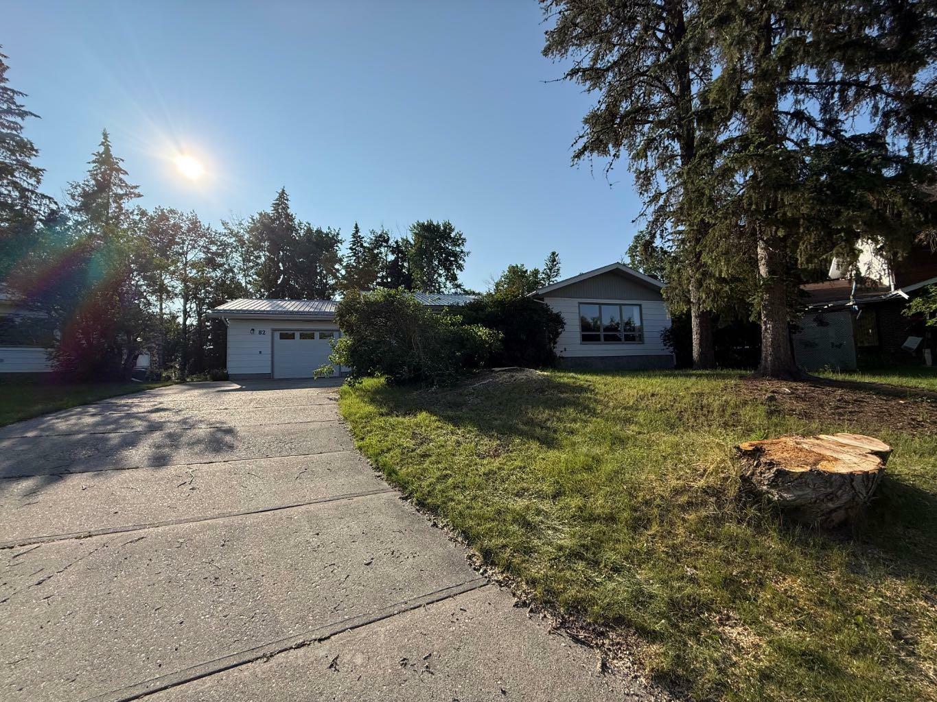 82 Feero Drive  Whitecourt AB T7S 1R5 photo