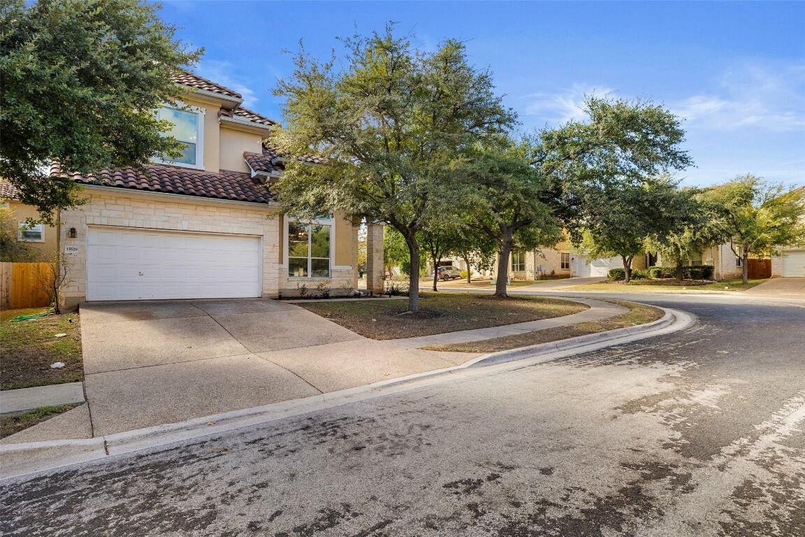 Property Photo:  15529 Interlachen Drive  TX 78717 