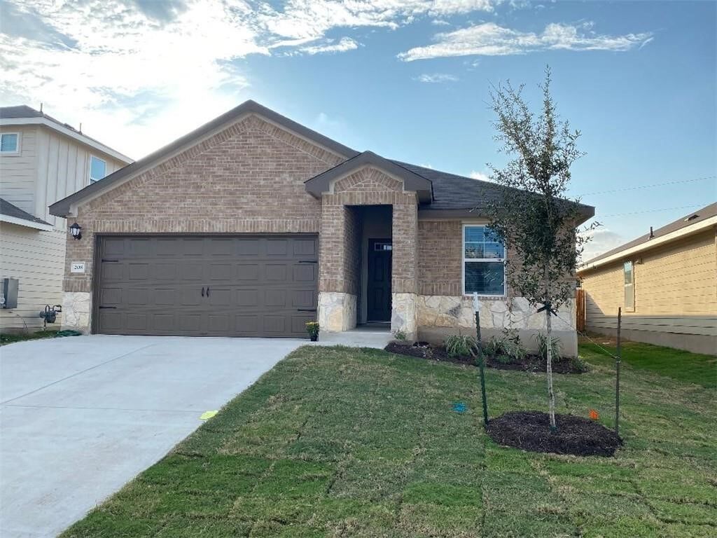 Property Photo: 208 Babblebrook Way TX 78634