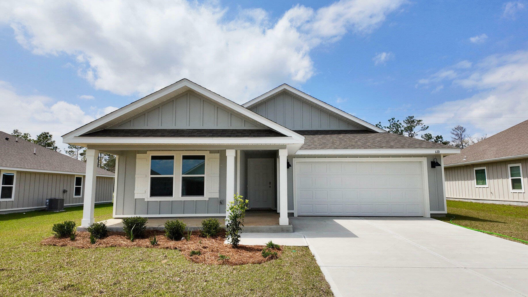 Property Photo: 610 Champ Trail FL 32539